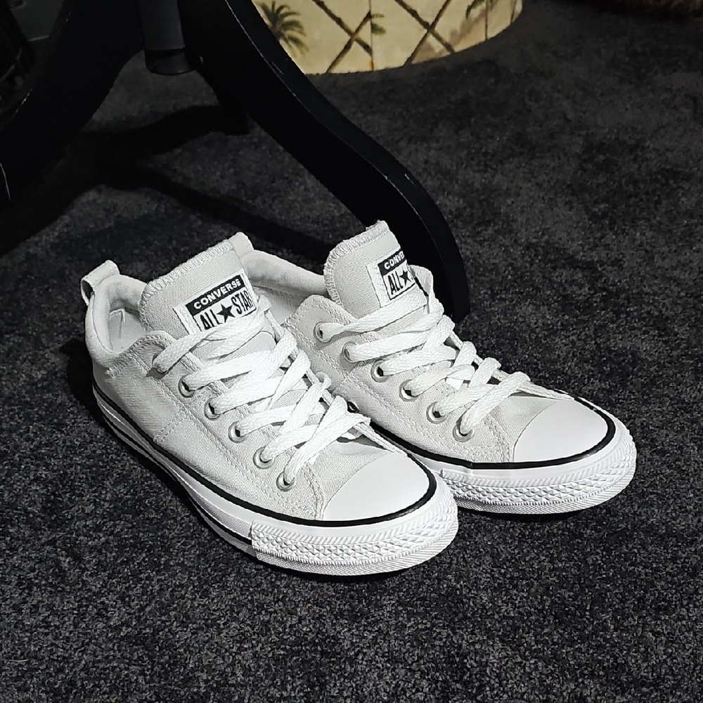 Converse Light Grey Sneakers